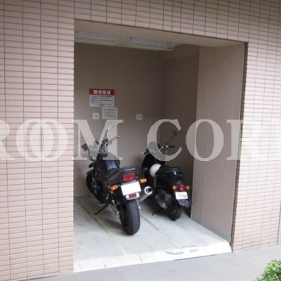 
						共用施設