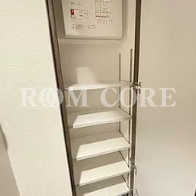
						シューズボックス