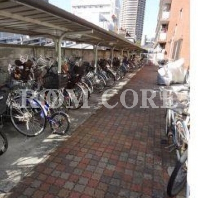 
						共用施設