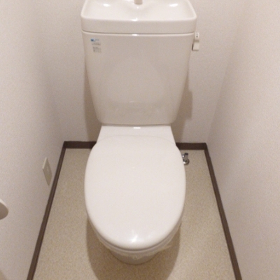 
						トイレ