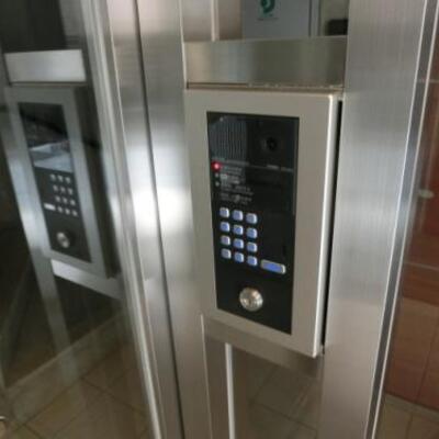 
						共用施設　オートロック