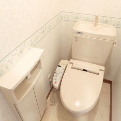 
						トイレ