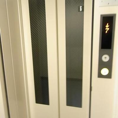 
						共用施設