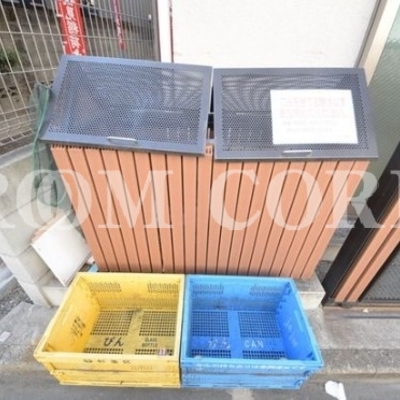 
						共用施設