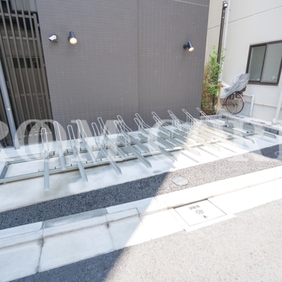 
						共用施設