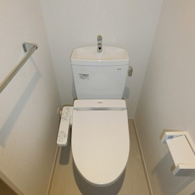 
						トイレ