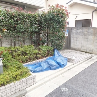 
						共用施設