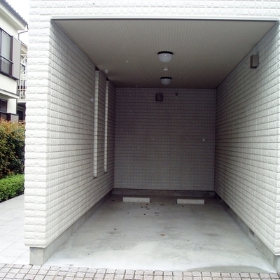 
						共用施設