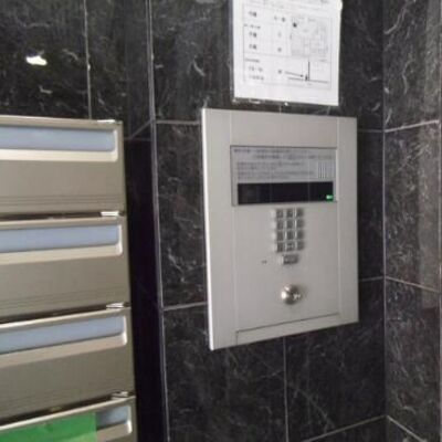 
						オートロック