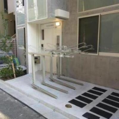 
						共用施設