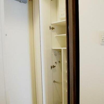 
						シューズボックス