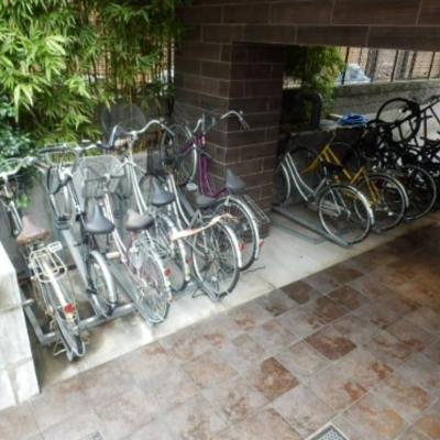 
						駐輪場　共用施設