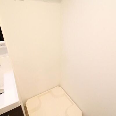 
						洗濯機置き場