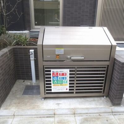 
						ゴミ置き場