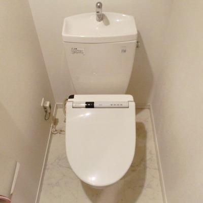 
						トイレ