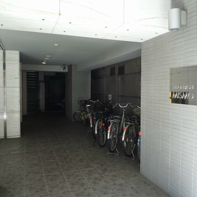 
						共用施設