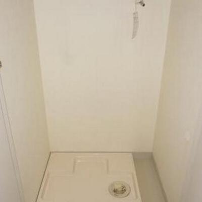 
						室内洗濯機置場